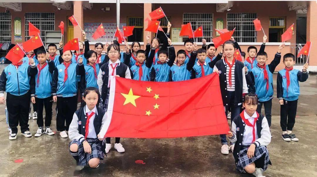 沙特球迷喷爆曼奇尼：懦夫教练，你害我们出局，没完场就跑了